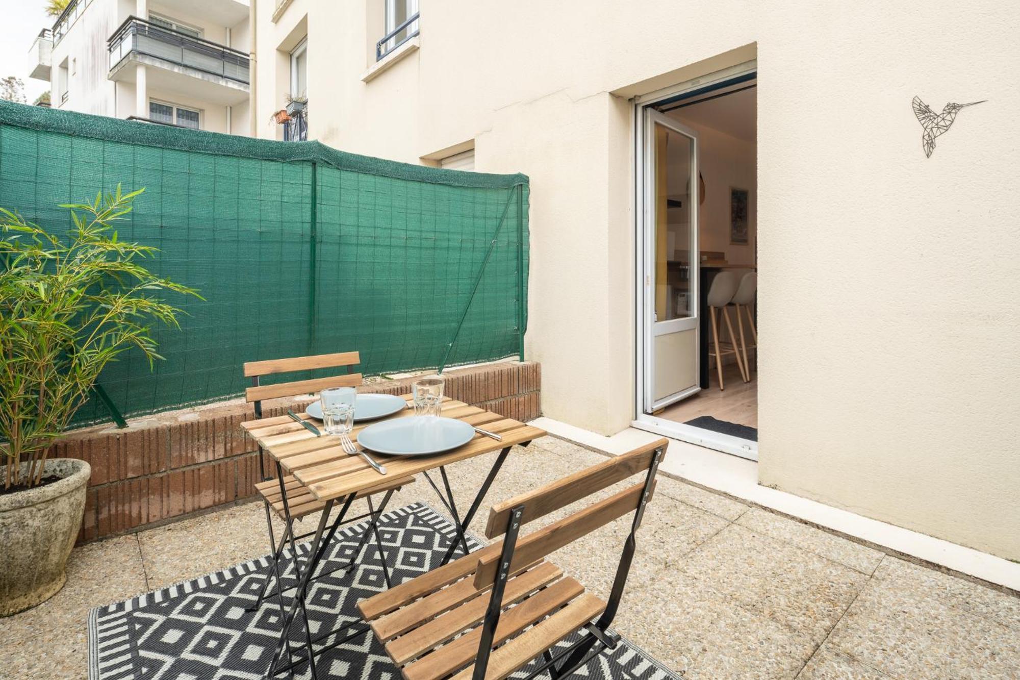 Studio Centre-Ville Avec Terrasse Et Parking Securise Gratuit Nantes Exterior photo